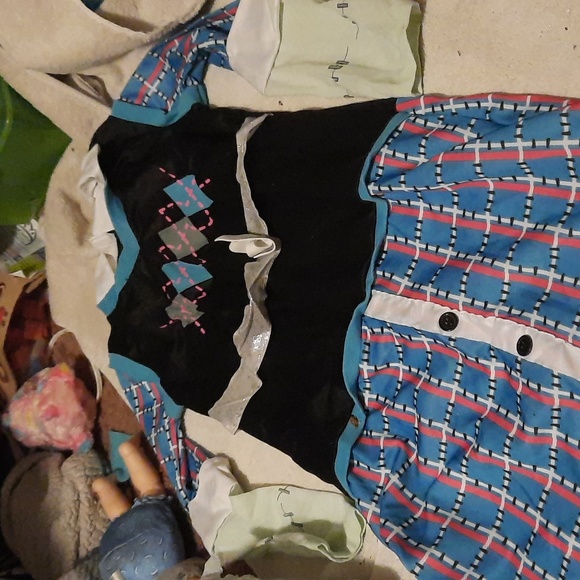 Costumes - Picture 3 of 15